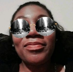 Meet your Posher, Evon